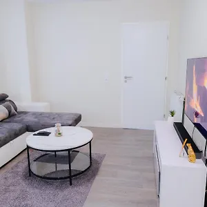  Appartement 2 Pieces Cosy Massy Proche Rerb Baconnets Avec Parking Prive Souterrain